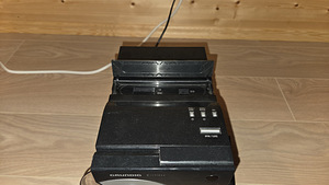 Компактный ресивер Grundig (3 фото из 4)