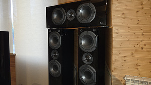 High-End колонки для домашнего кинотеатра Philips (5 фото из 8)