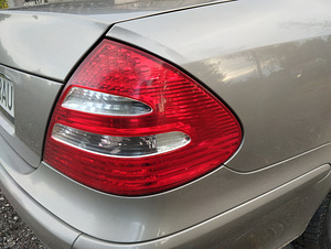 Mercedes Benz E220 (11 foto / 12)