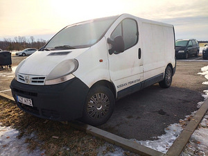 Фургон Nissan Primastar (4 фото из 6)