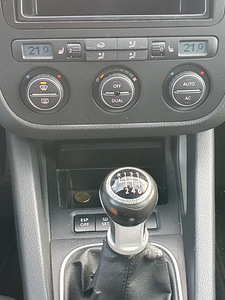 Volkswagen Golf GTI 147kw (11 foto / 14)