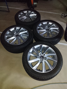 Диски с резиной r17 (4 фото из 6)