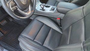 M: Jeep Grand Cherokee 2014 SUMMIT 3.0 CRD (10 foto / 15)