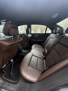 Mercedes-Benz E350 4matic 2010 (5 foto / 6)