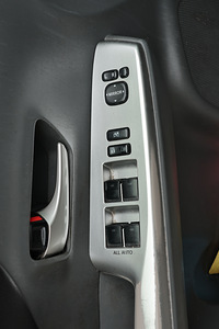 Toyota prius+ (7 foto / 14)