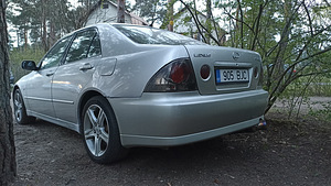 Lexus is200 varuosadeks (2 foto / 5)