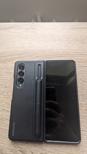 Samsung Galaxy Fold 4 512GB (2 foto / 3)