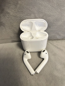 AirPods 1 (2 фото из 3)