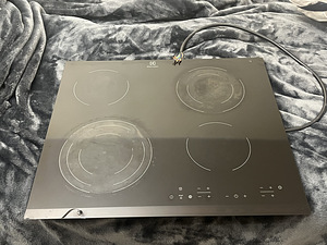 Электрическая плита Electrolux (2 фото из 4)