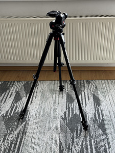 Manfrotto MT190xPRO4 statiiv + Manfrotto 410 juunior pea (1 foto / 3)