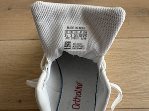 Повседневная обувь Adidas (2 фото из 2)