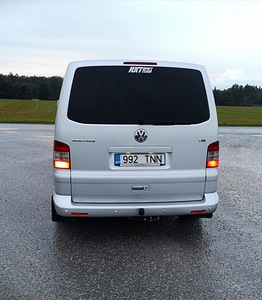Volkswagen Multivan 2.5 96kW (2 foto / 9)