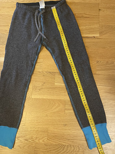 Breden soojad püksid s.122 (100% villa) (1 foto / 4)