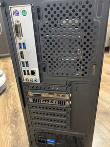 Gaming 6 core/12 threads/Z270/12Gb DDR4/R9 280X/512Gb NVMe (3 foto / 10)