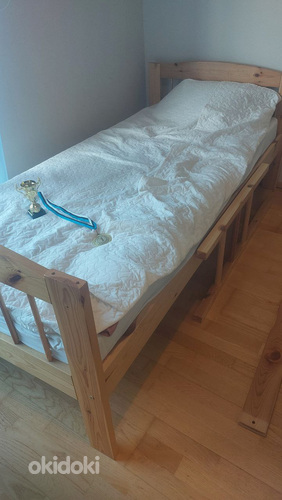 Кровать без матраса, 90x200 (фото #1)