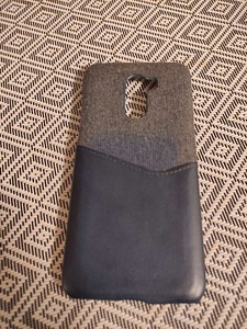 Poco F1 (3 фото из 4)