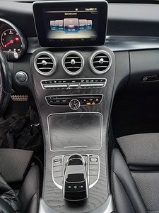 Mercedes-Benz C 220 2.1 125kW (4 foto / 11)