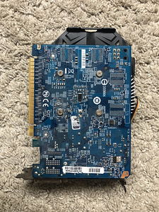 GTX 750 2GB Gigabyte (2 foto / 3)