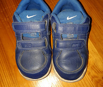 Nike кроссовки 25