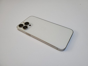iPhone 13 Pro Max 256GB with cover (1 foto / 2)