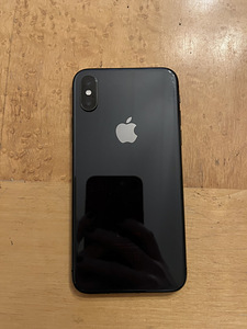 iPhone X 64GB Must (2 foto / 3)