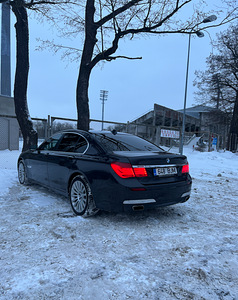 BMW 740d 3.0 225kW (6 foto / 15)