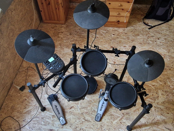 Elektritrummid Alesis Nitro mesh kit