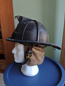 (Collections) Traditional American Fire Helmet Cairns 1010 (2 foto / 3)
