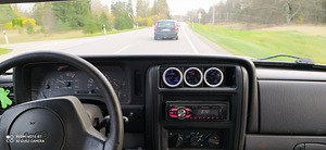 Jeep Cherokee 2,5TDI 4x4 (8 foto / 8)