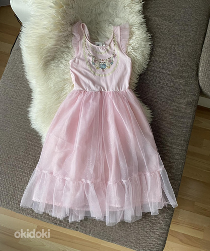 Светло-розовое платье H&M с ожерельями, размер 134-140 см (8-10a) (фото #1)