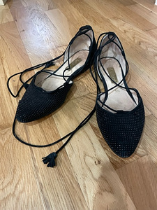 Naiste jalats (1 foto / 3)