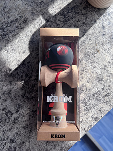 Kendama KROM (1 foto / 2)