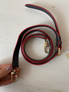 LOUIS VUITTON Speedy 25 Bandouliere (9 foto / 10)
