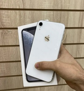 iPhone Xr 128GB (1 foto / 2)