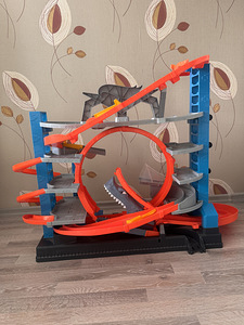Suur garaaž Hot Wheels City Ultimate Garage Shark Attack (3 foto / 8)