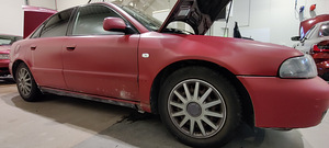 Audi A4 1.8T (4 foto / 6)
