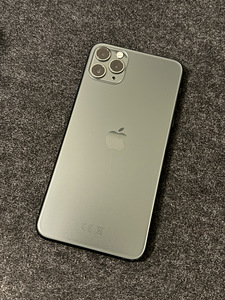 Apple iPhone 11 Pro Max 64 GB Midnight Green (2 foto / 3)