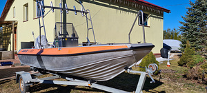 Buster RS +Yamaha40 2t+trailer (2 foto / 4)