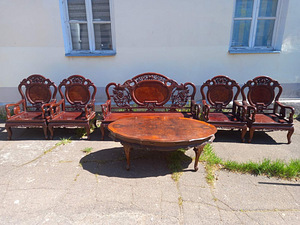 Antiikmööbel idamaises stiilis (1 foto / 4)