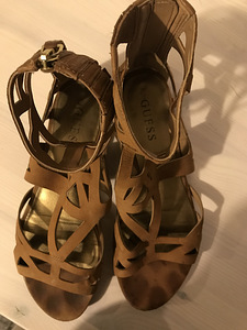 Guess сандалии (3 фото из 3)