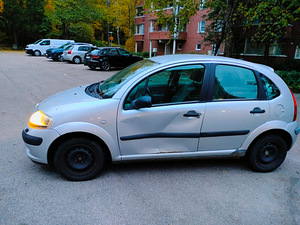 Citroen C3 1.1 2003 (5 foto / 8)