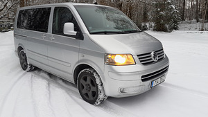 Volkswagen Multivan 2.5 96kW (2 foto / 7)