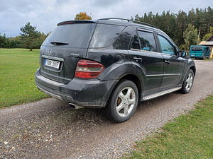 MERCEDES-BENZ ML 320 CDI 4MATIC 2007a. (3 foto / 6)