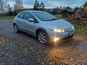 Honda Civic 2,2td 103kw (2 foto / 6)