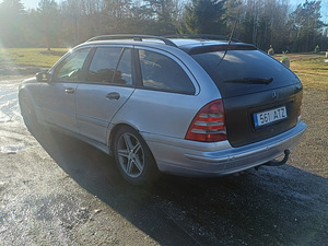 MERCEDES-BENZ C 220 CDI (4 foto / 7)