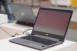 Fujitsu LifeBook U745 (1 foto / 1)