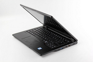 Fujitsu LifeBook E449 (2 фото из 2)