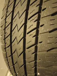 Suverehvid P235/65 R17 (5 foto / 6)