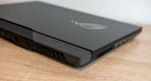 ASUS ROG STRIX SCAR 15.6 FHD (4 foto / 10)