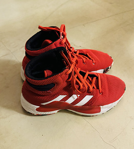 Punased Adidas tossud nr. 40 (2 foto / 4)